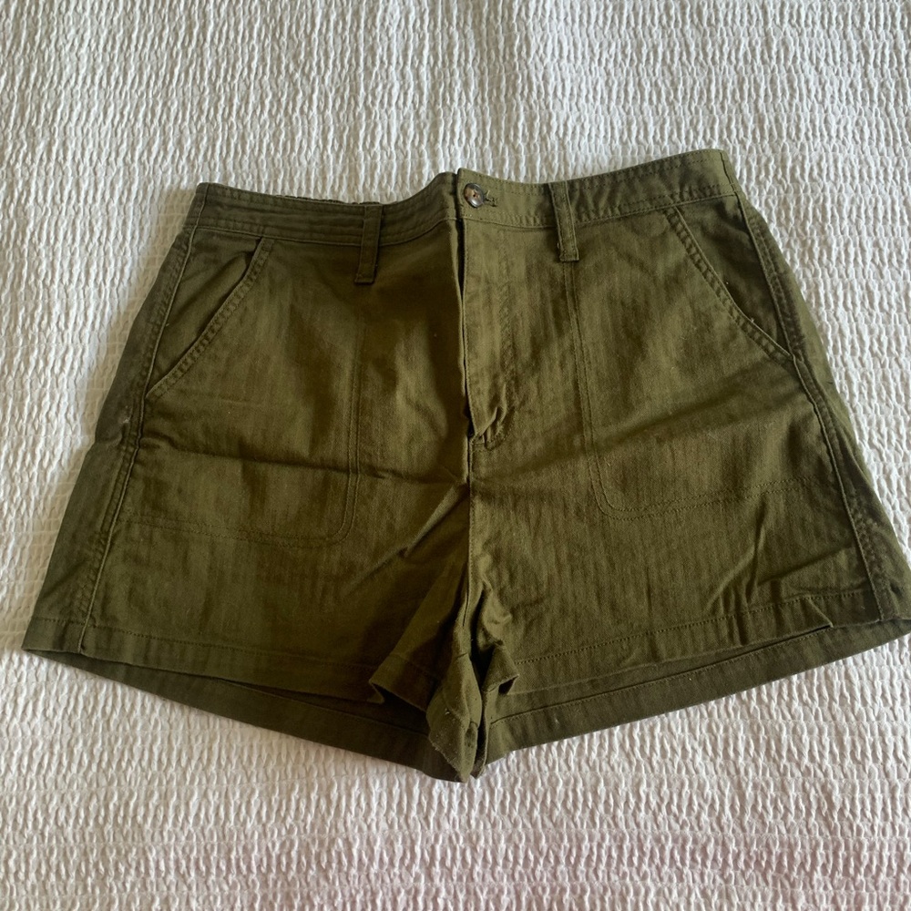 Madewell green shorts
